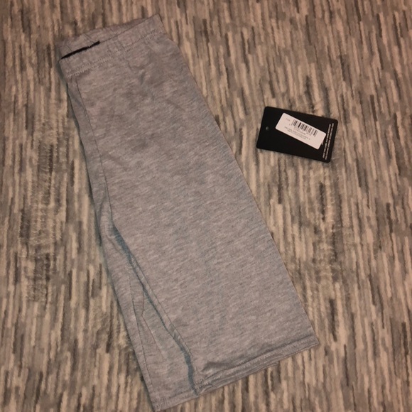 prettylittlething gray biker shorts - Picture 2 of 5